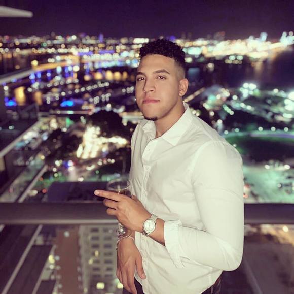 Meet your Posher, Yannis - Picture 1 of 1